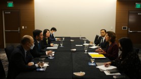 Bilateral meeting between Minister of Industry and Trade Nguyen Hong Dien and US Secretary of State Gina Raimondo