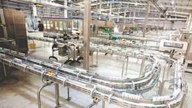 Tháng 2/2020, sản xuất sữa tươi trong nước tăng nhưng sữa bột lại giảm đáng kể